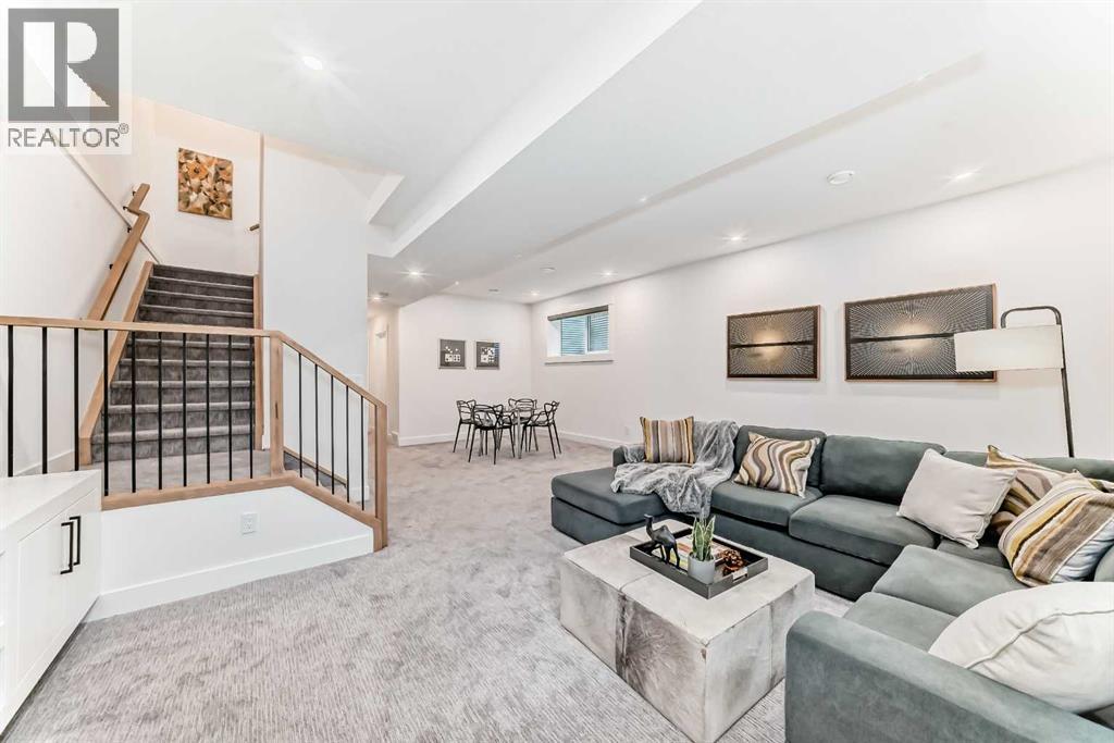 Single Family House for Sale in   Avenue SW Windsor Park Calgary 