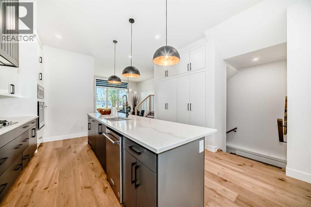 Single Family House for Sale in   Avenue SW Windsor Park Calgary 
