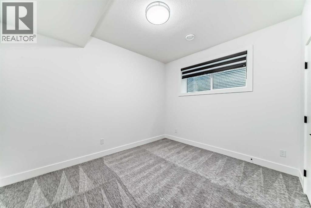 Single Family House for Sale in   Avenue SW Windsor Park Calgary 