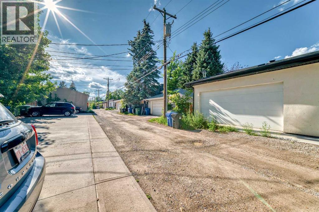 Single Family House for Sale in   Avenue SW Windsor Park Calgary 