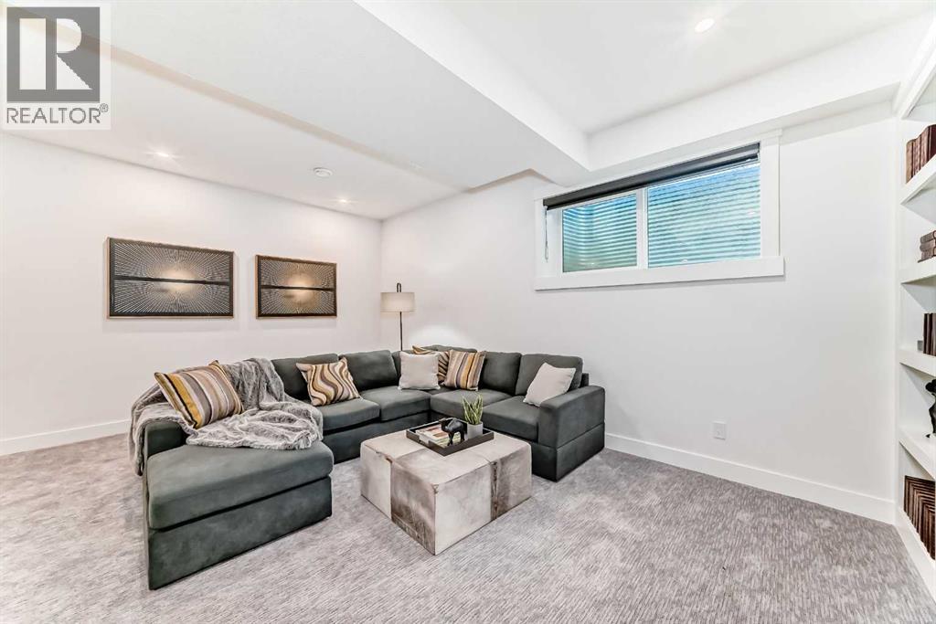 Single Family House for Sale in   Avenue SW Windsor Park Calgary 