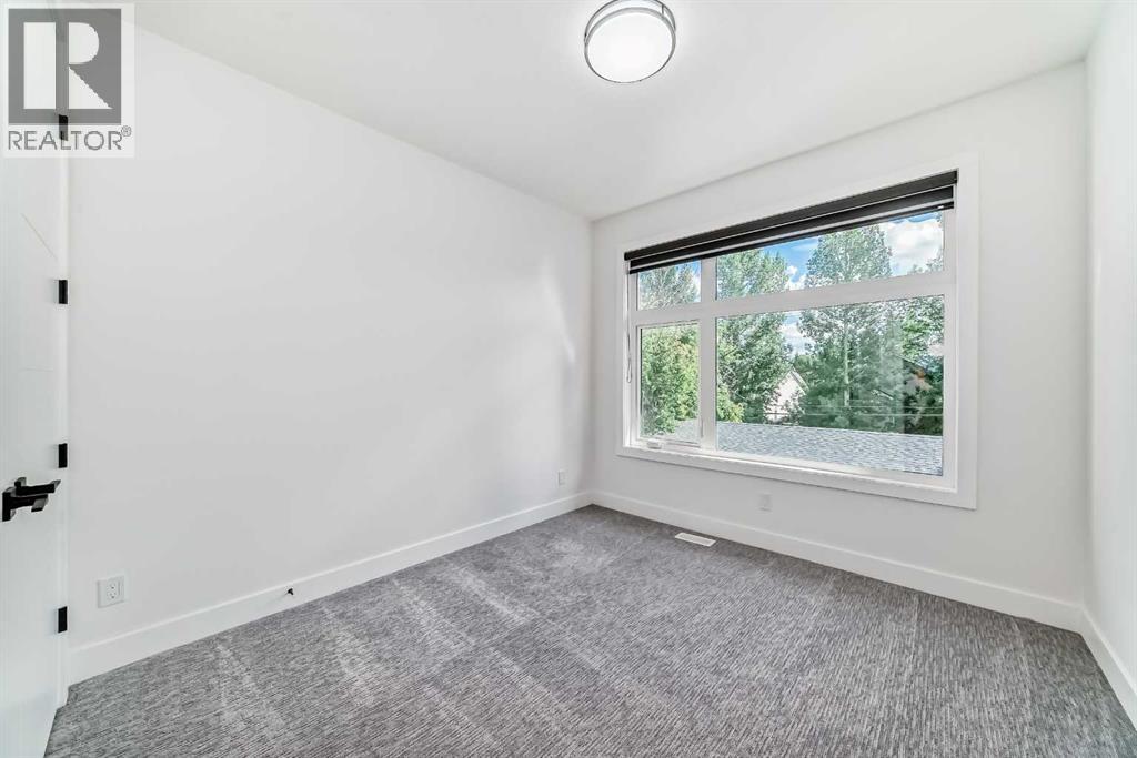 Single Family House for Sale in   Avenue SW Windsor Park Calgary 