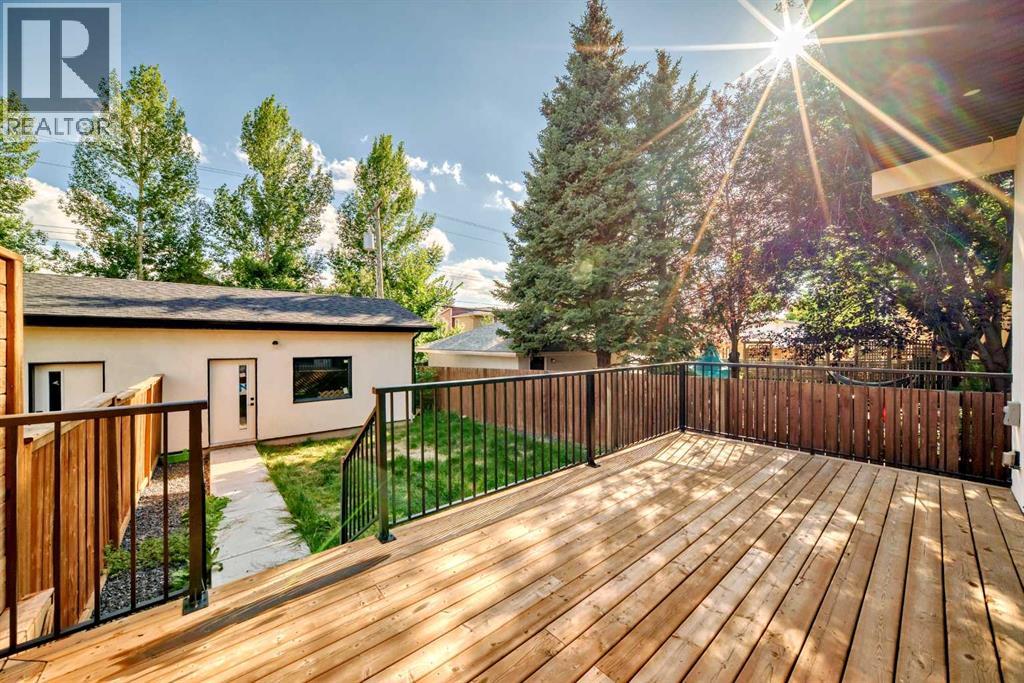 Single Family House for Sale in   Avenue SW Windsor Park Calgary 