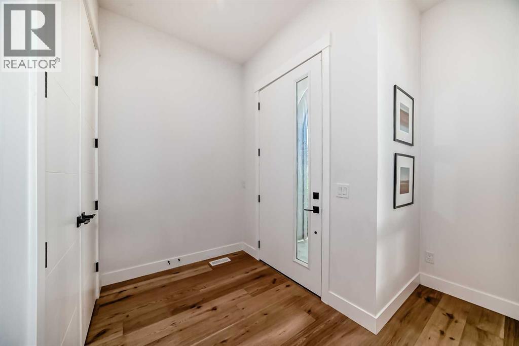 Single Family House for Sale in   Avenue SW Windsor Park Calgary 