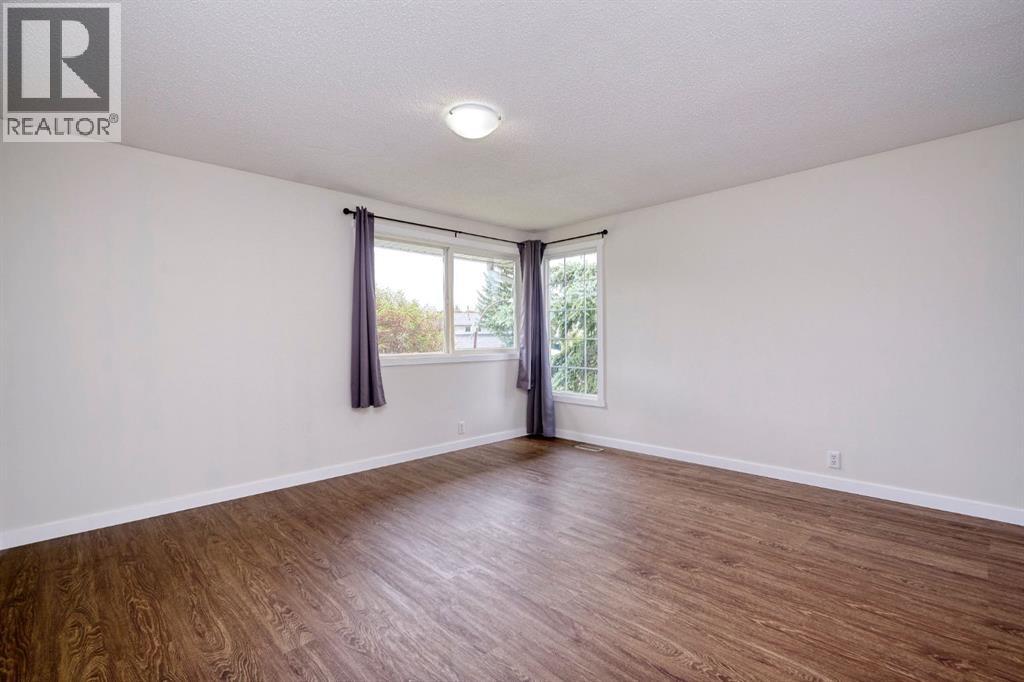 Single Family House for Sale in  Ranchview Place NW Ranchlands Calgary 