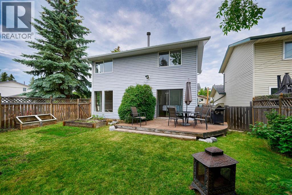 Single Family House for Sale in  Ranchview Place NW Ranchlands Calgary 