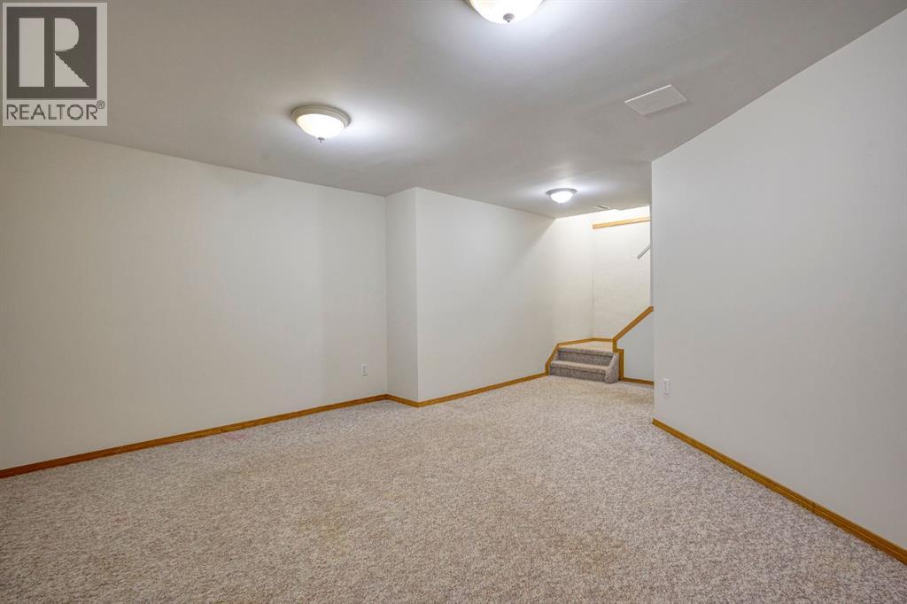 Single Family House for Sale in  Ranchview Place NW Ranchlands Calgary 
