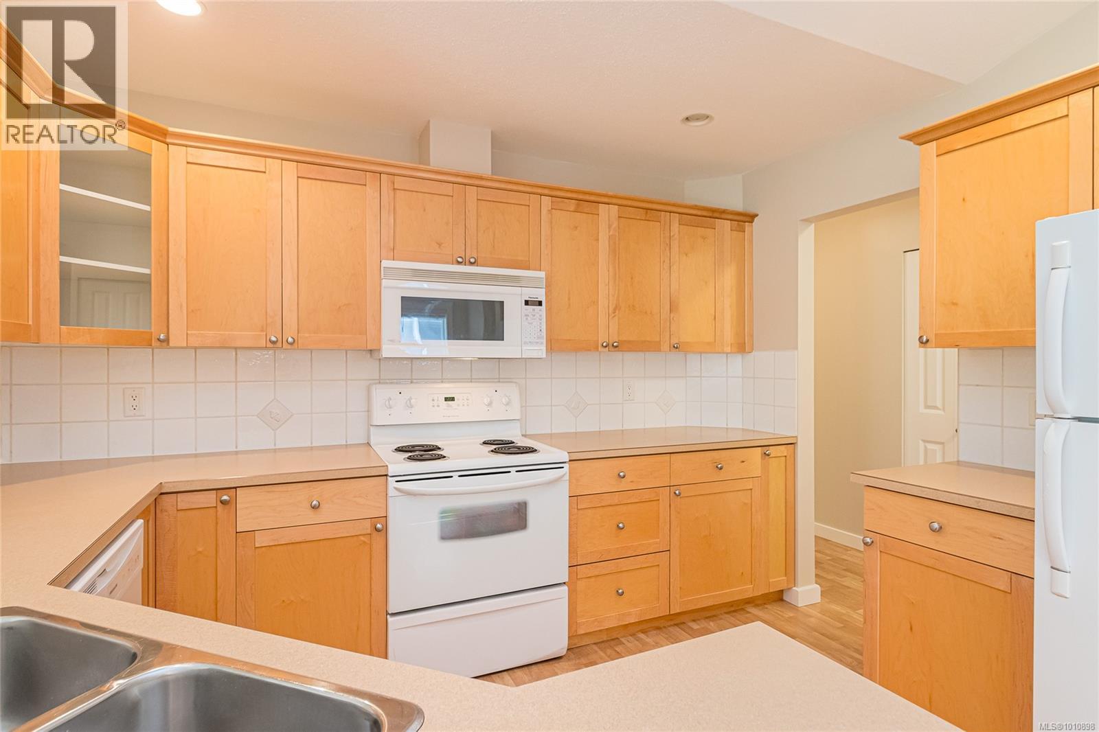 Photo 7 of 145 Meridian Way, Parksville BC