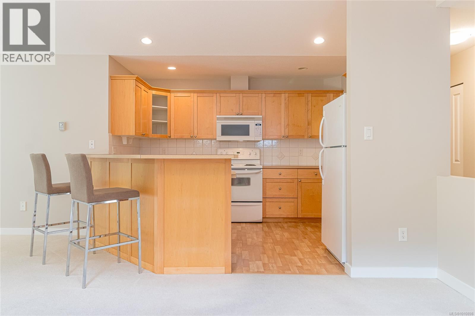 Photo 8 of 145 Meridian Way, Parksville BC