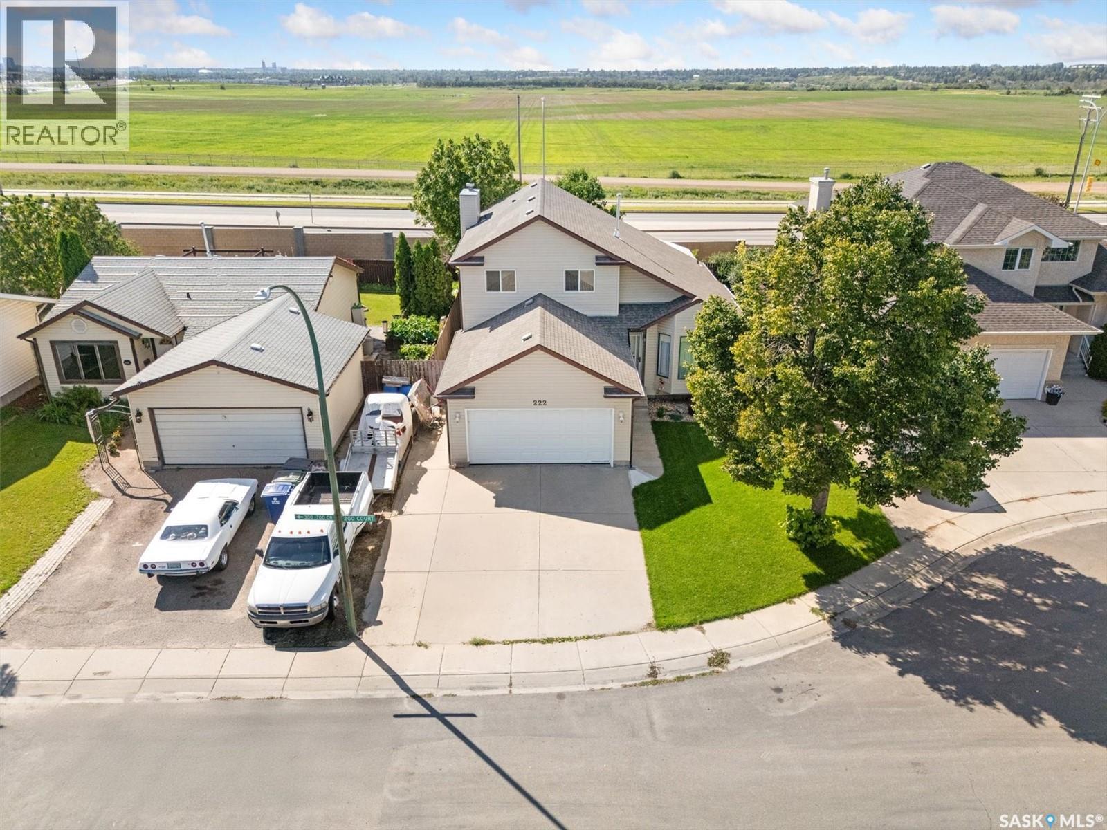 Photo 2 of 222 Haslam Court, Saskatoon SK