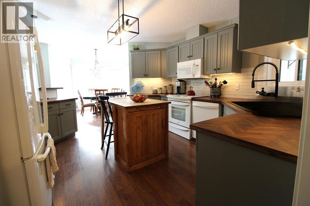 Photo 5 of 1376 732 Township, Rural Greenview No 16 Md Of AB