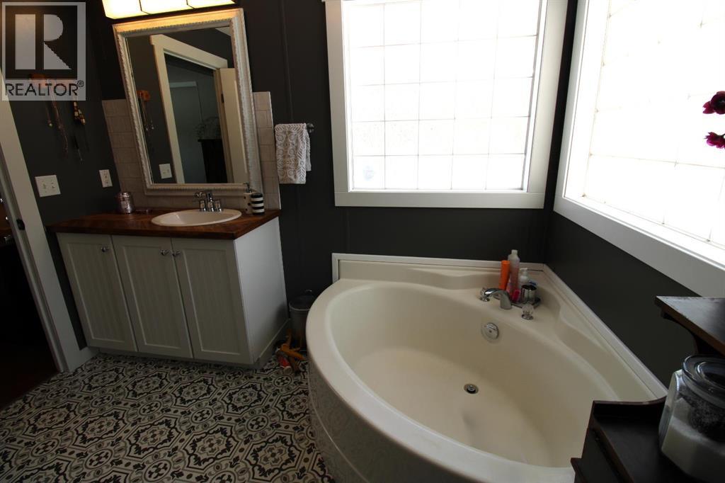 Photo 11 of 1376 732 Township, Rural Greenview No 16 Md Of AB