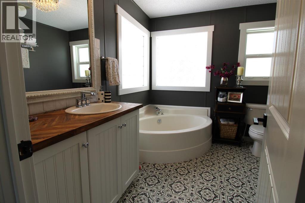Photo 10 of 1376 732 Township, Rural Greenview No 16 Md Of AB