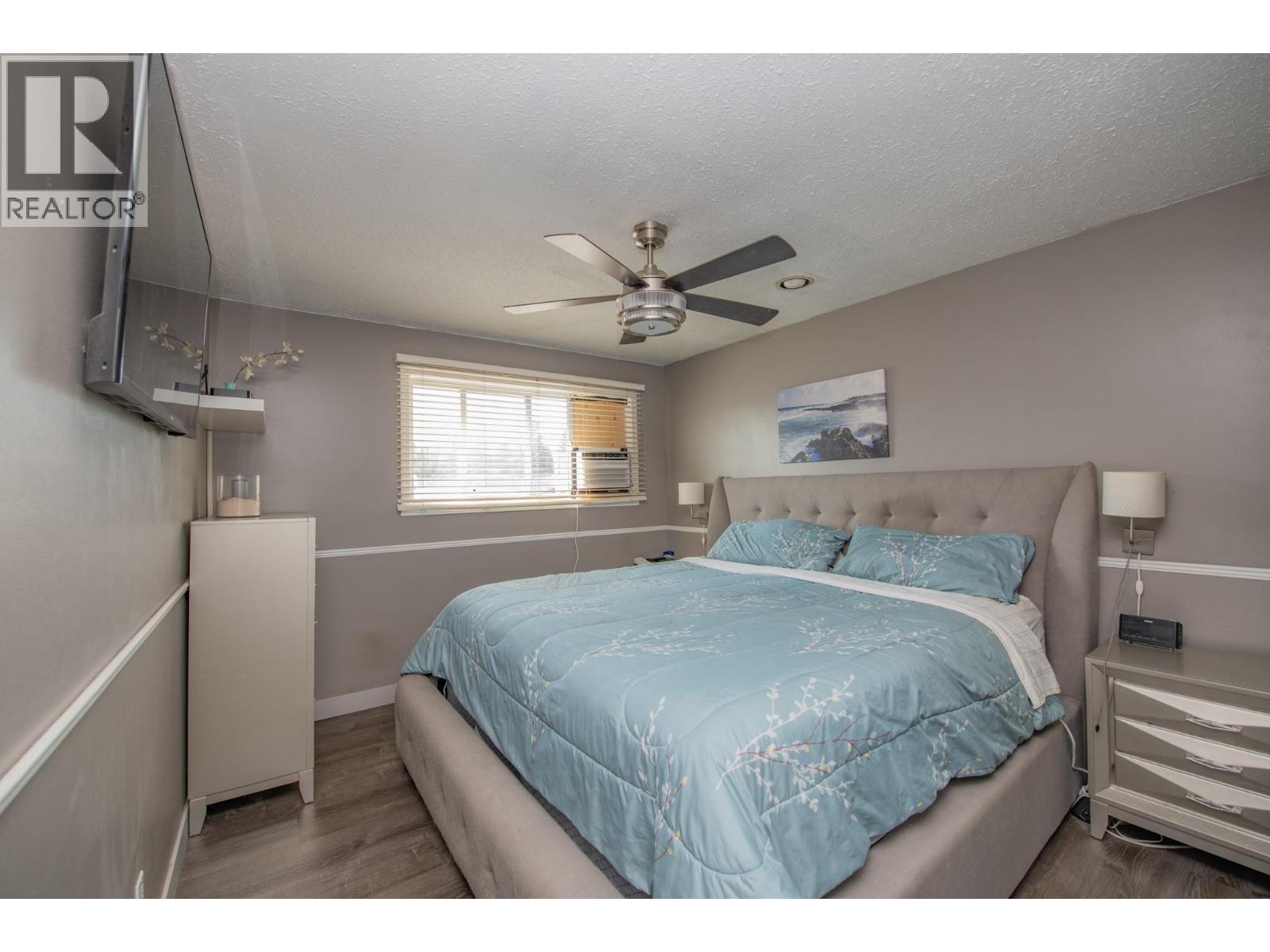 Photo 24 of 1390 Cornwall Road, Kelowna BC