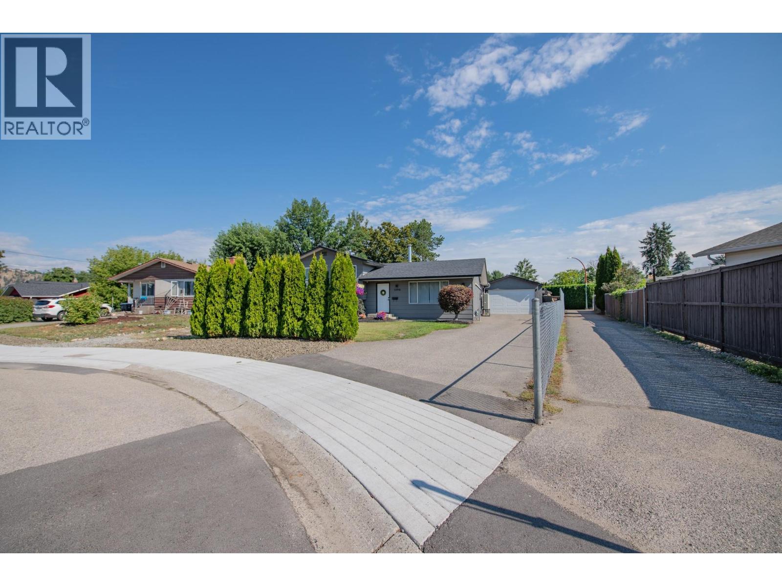 Photo 36 of 1390 Cornwall Road, Kelowna BC