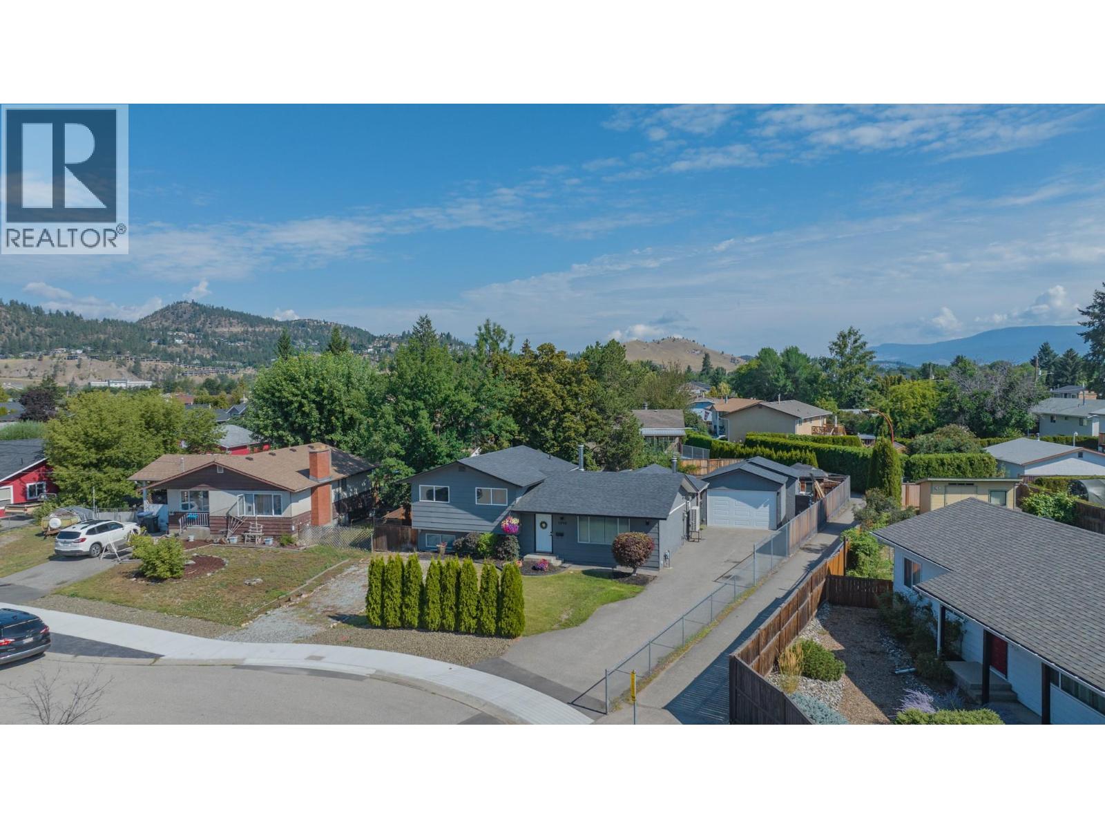 Photo 33 of 1390 Cornwall Road, Kelowna BC