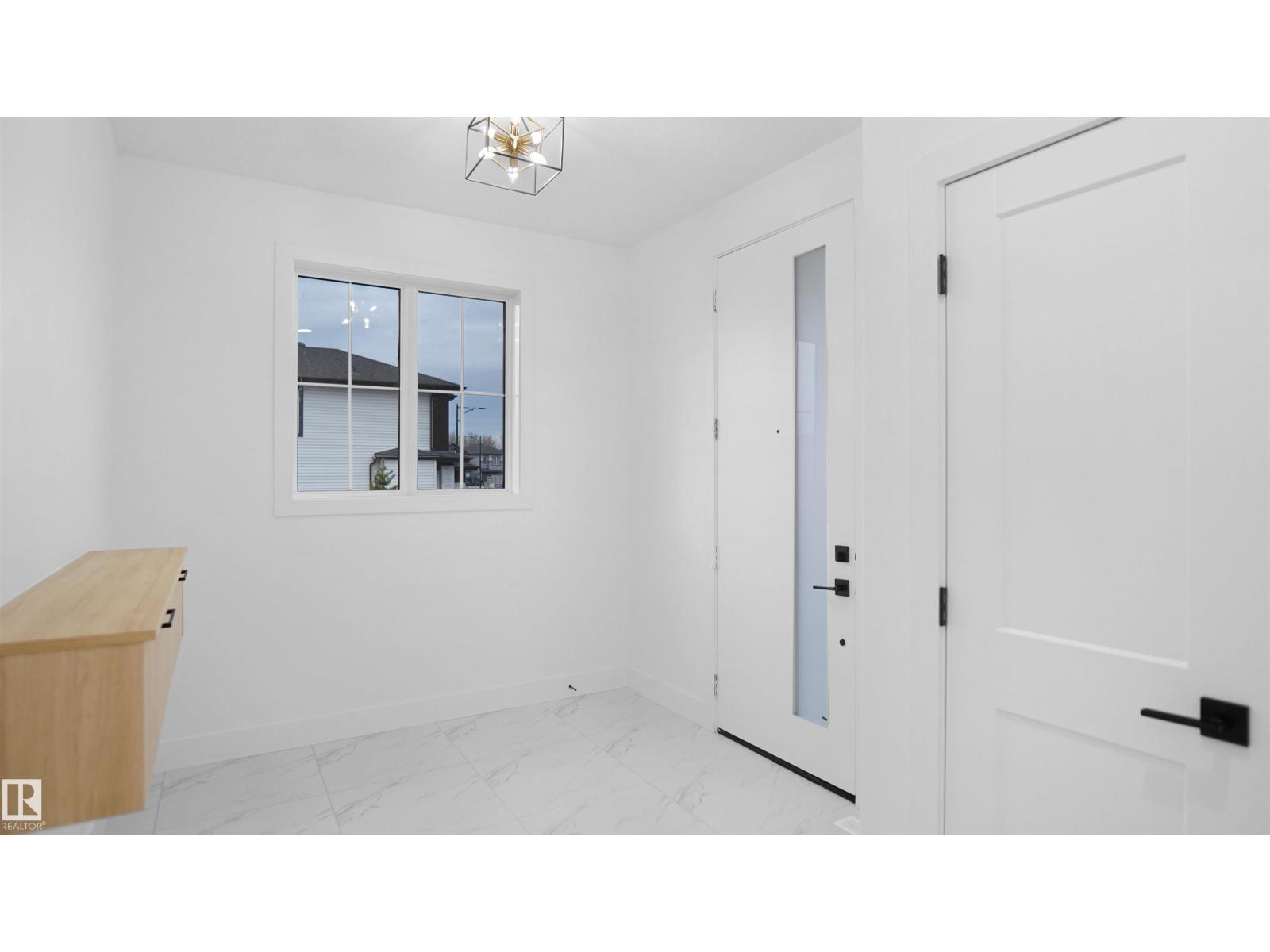 Photo 6 of 3540 6 St Nw, Edmonton AB