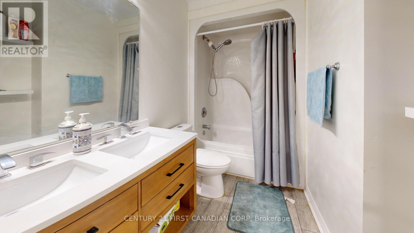 Photo 23 of 6 20 Kernohan Parkway, London South ON