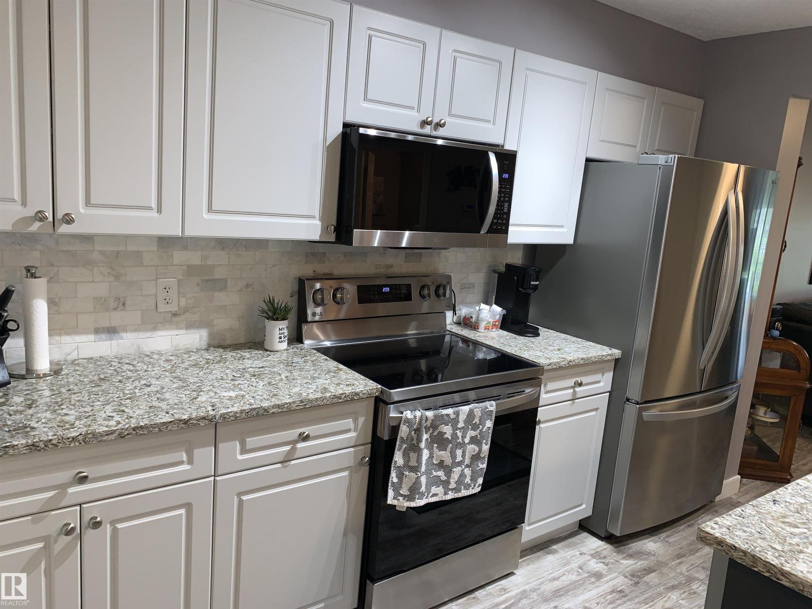 Photo 17 of 3818 Allan Dr Sw, Edmonton AB