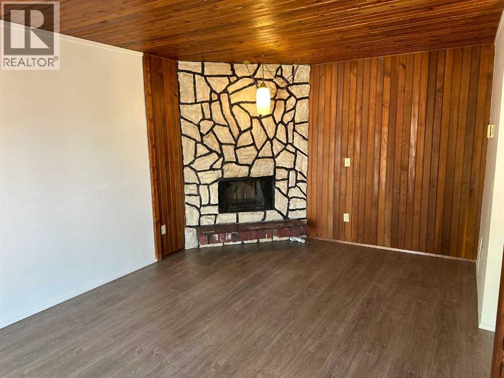 12 Huntley Close NE, Calgary, Alberta