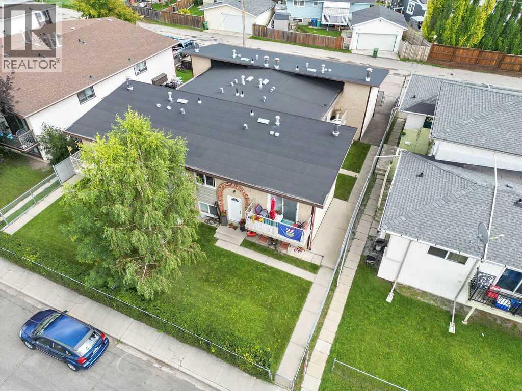 Multi-family House for Sale in  Huntley Close NE Huntington Hills Calgary 