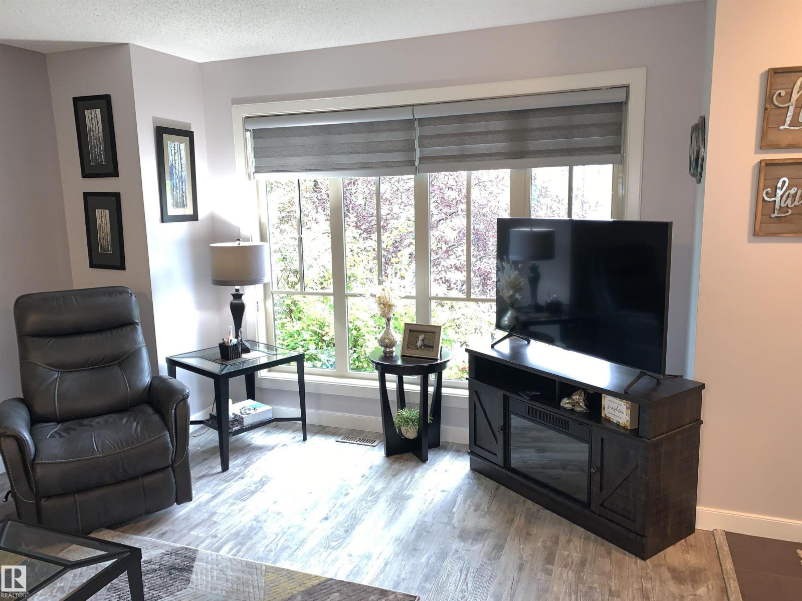 Photo 10 of 3818 Allan Dr Sw, Edmonton AB