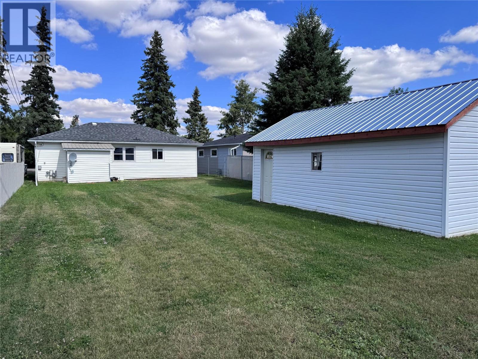 4903 48 AVENUE - 4