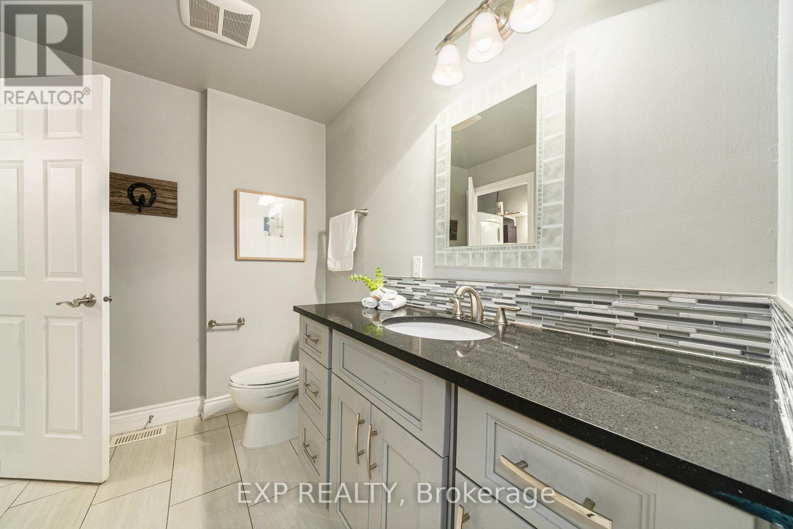 Photo 18 of 4806 Frank Kenny Road, Ottawa ON