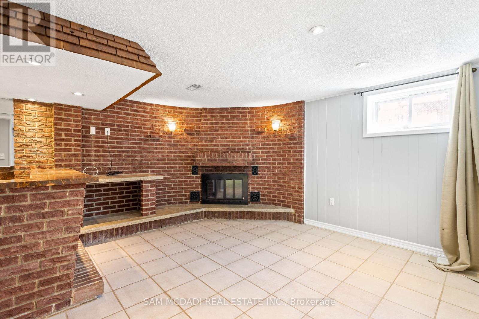Photo 33 of 1491 Royal York Road, Toronto ON