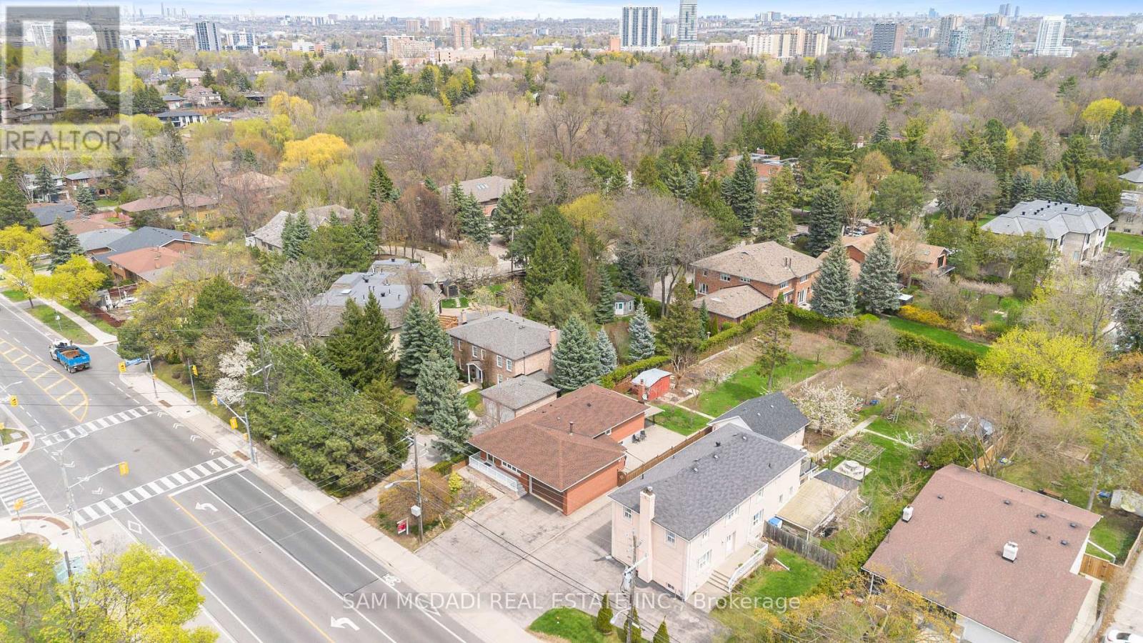 Photo 39 of 1491 Royal York Road, Toronto ON