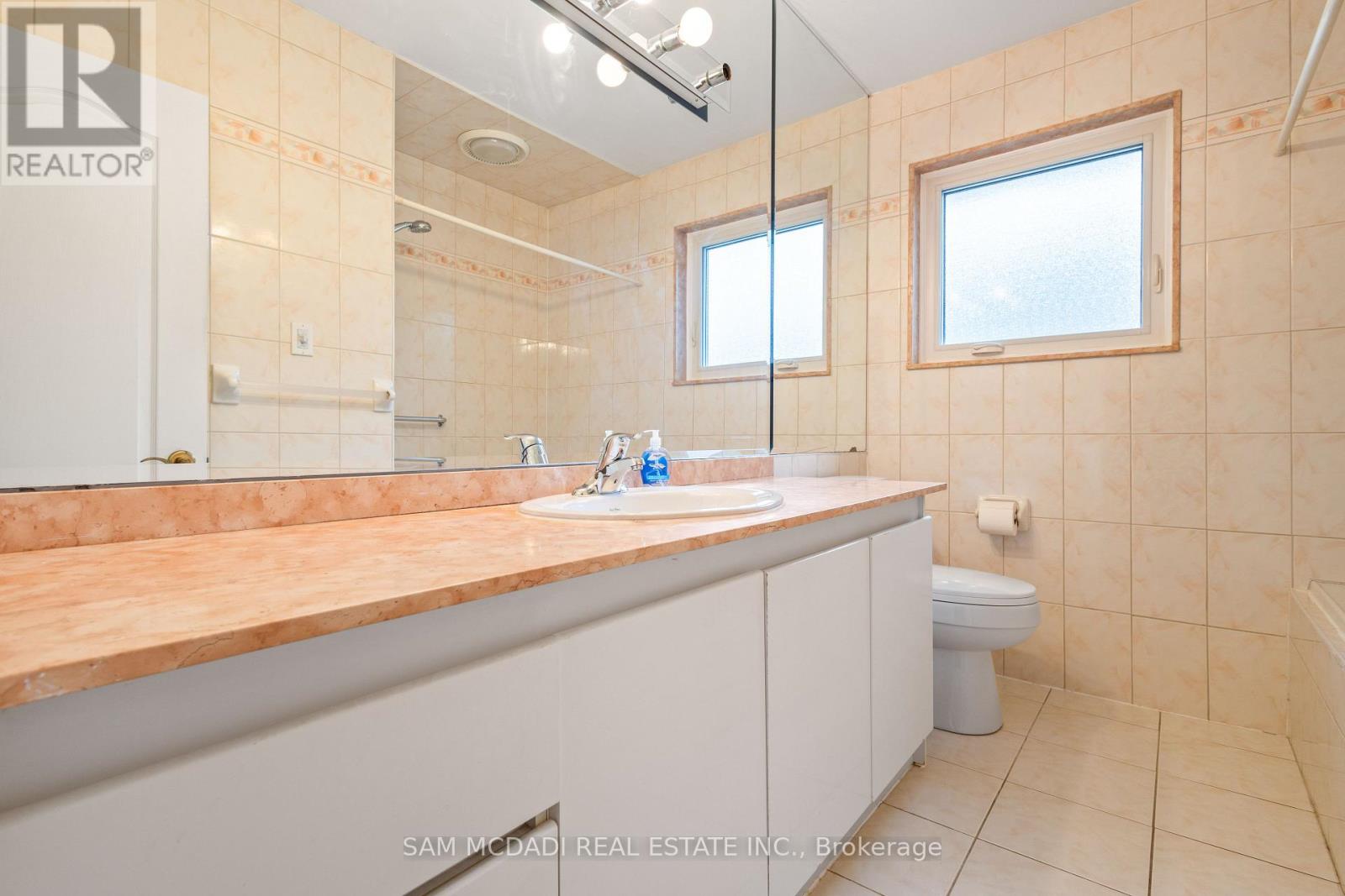 Photo 11 of 1491 Royal York Road, Toronto ON