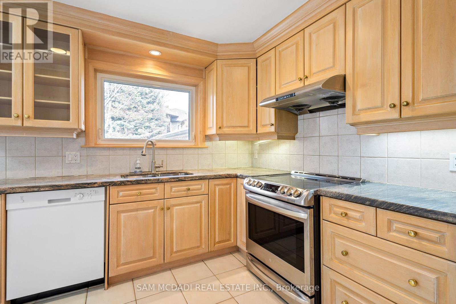 Photo 7 of 1491 Royal York Road, Toronto ON