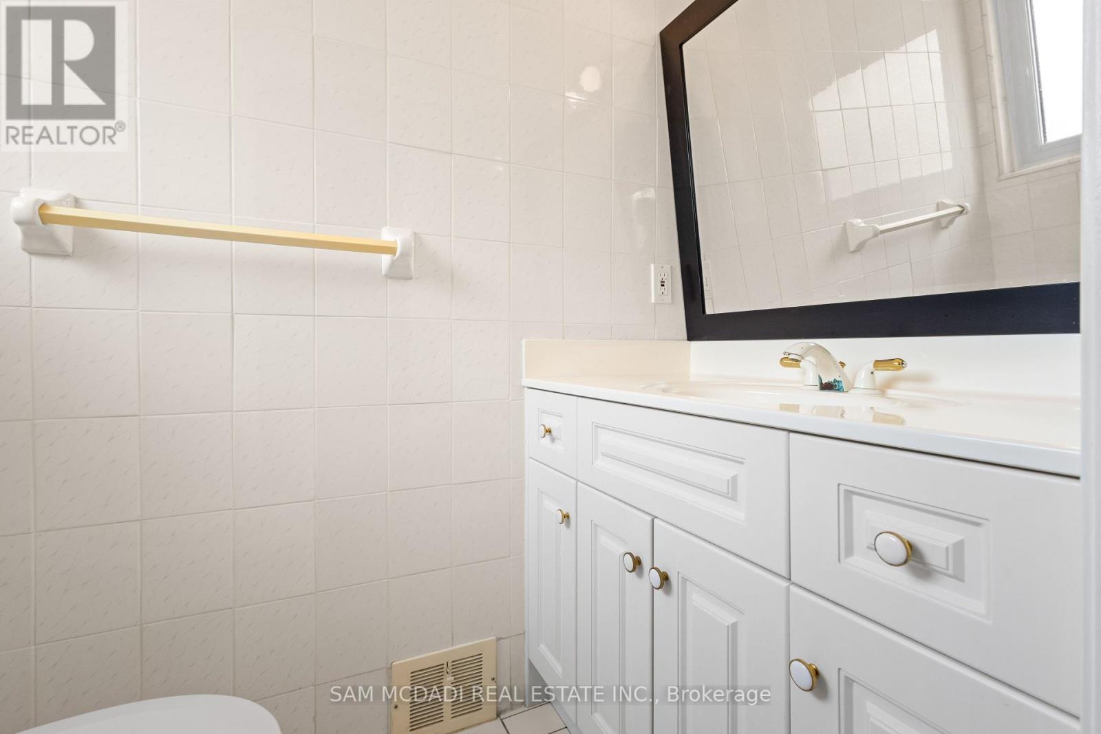 Photo 19 of 1491 Royal York Road, Toronto ON