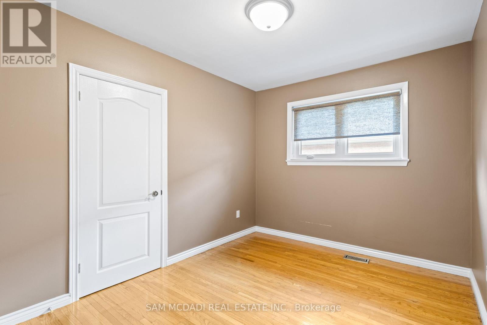 Photo 13 of 1491 Royal York Road, Toronto ON