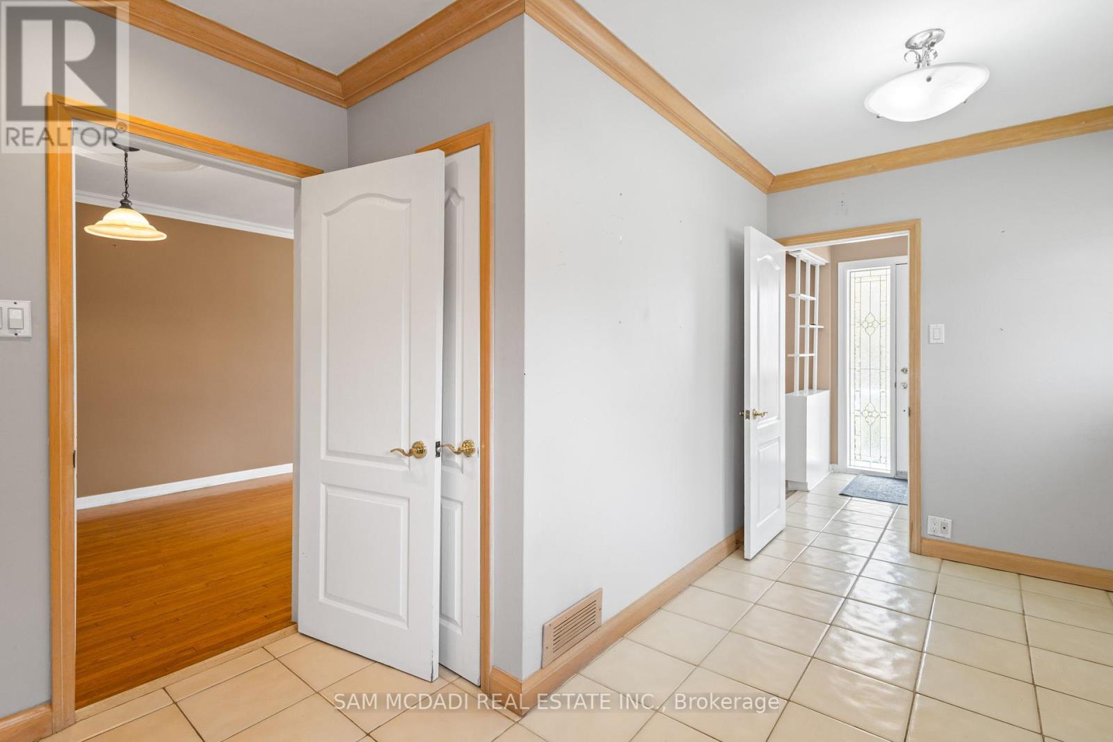 Photo 9 of 1491 Royal York Road, Toronto ON