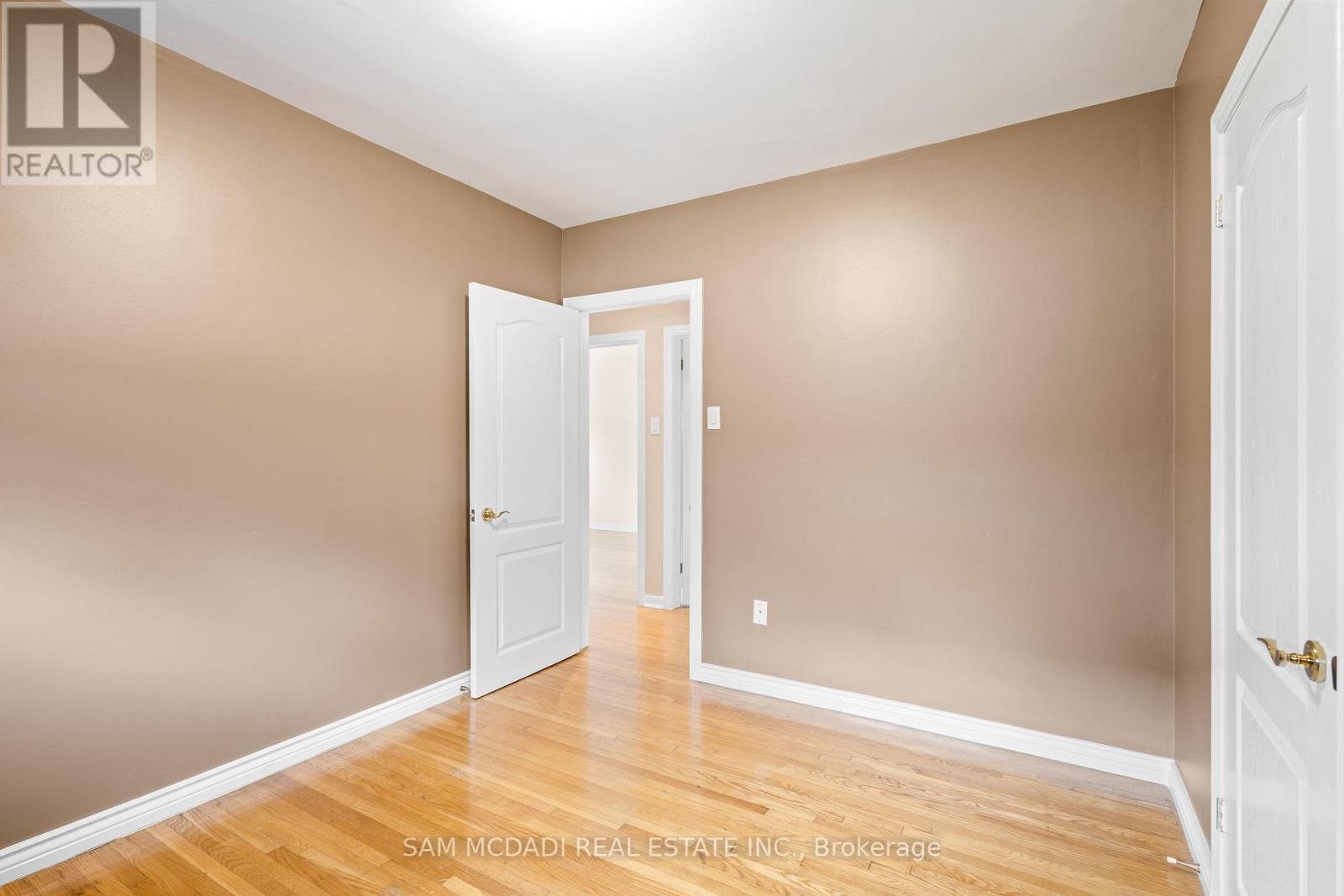 Photo 14 of 1491 Royal York Road, Toronto ON