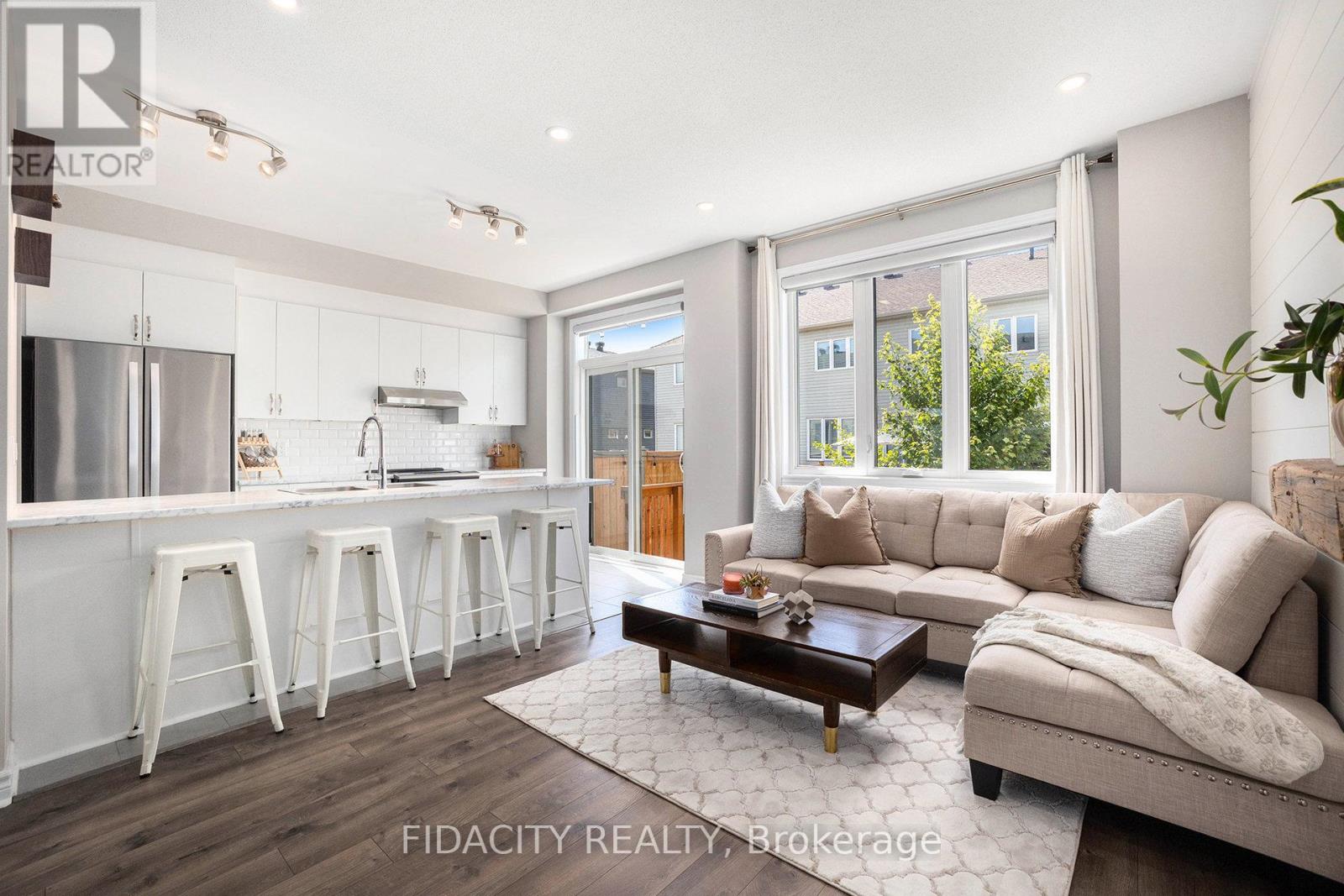 Photo 12 of 241 Bandelier Way, Ottawa ON