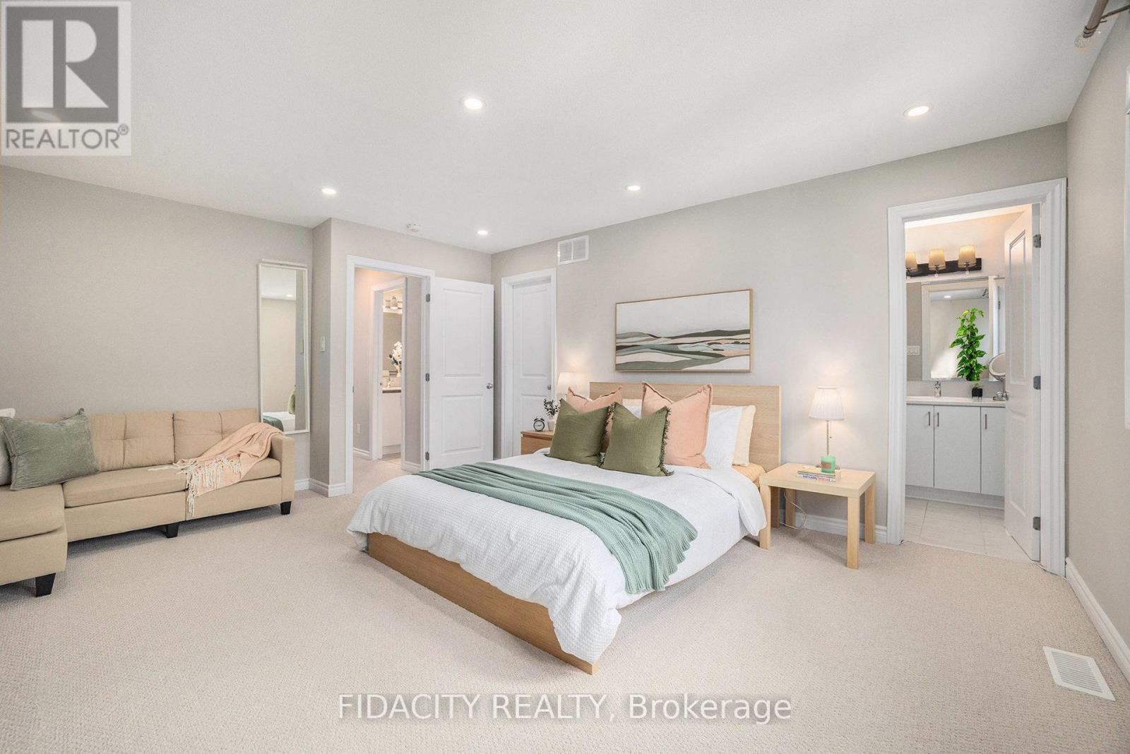 Photo 2 of 241 Bandelier Way, Ottawa ON