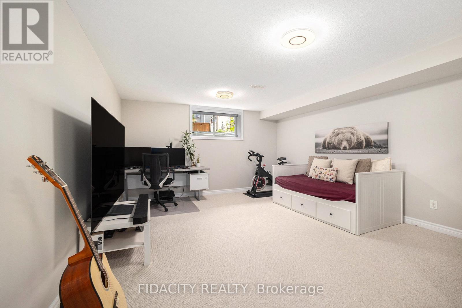 Photo 5 of 241 Bandelier Way, Ottawa ON