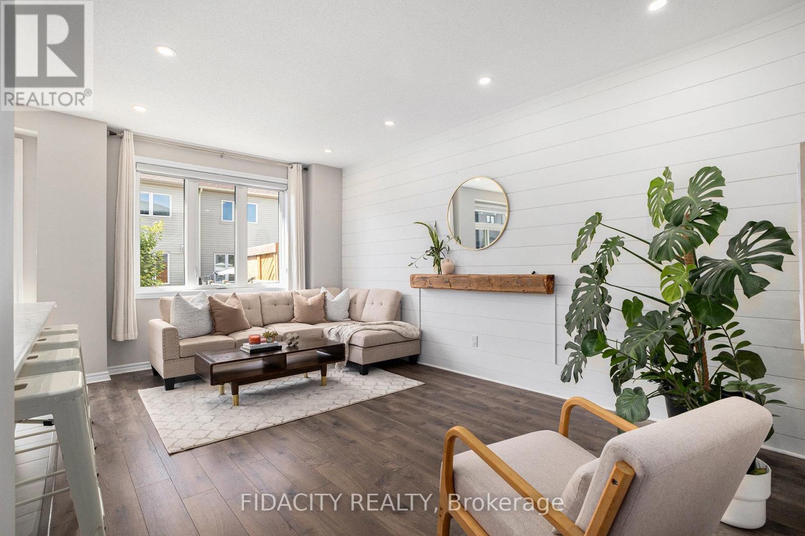 Photo 10 of 241 Bandelier Way, Ottawa ON