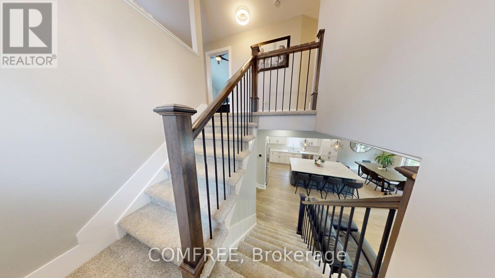 Photo 10 of 70 Sirocco Crescent, Ottawa ON