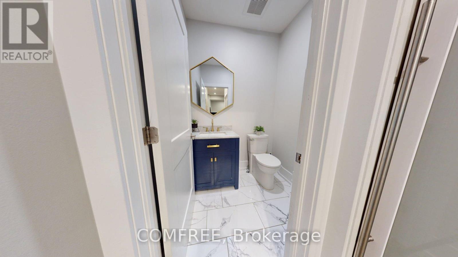 Photo 15 of 70 Sirocco Crescent, Ottawa ON
