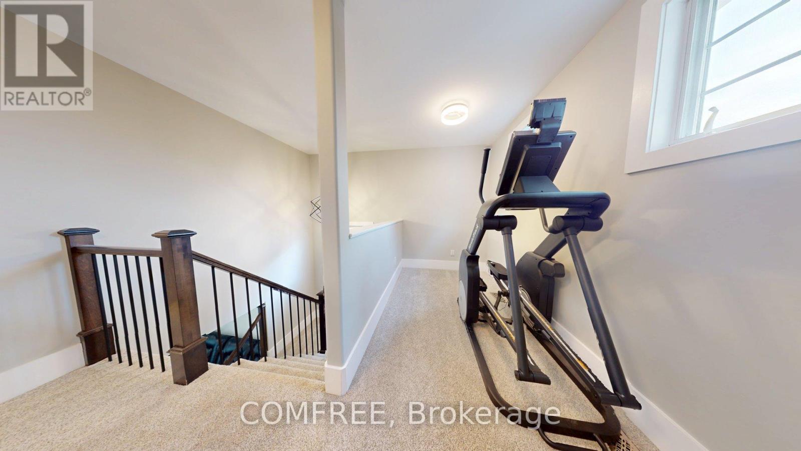 Photo 22 of 70 Sirocco Crescent, Ottawa ON