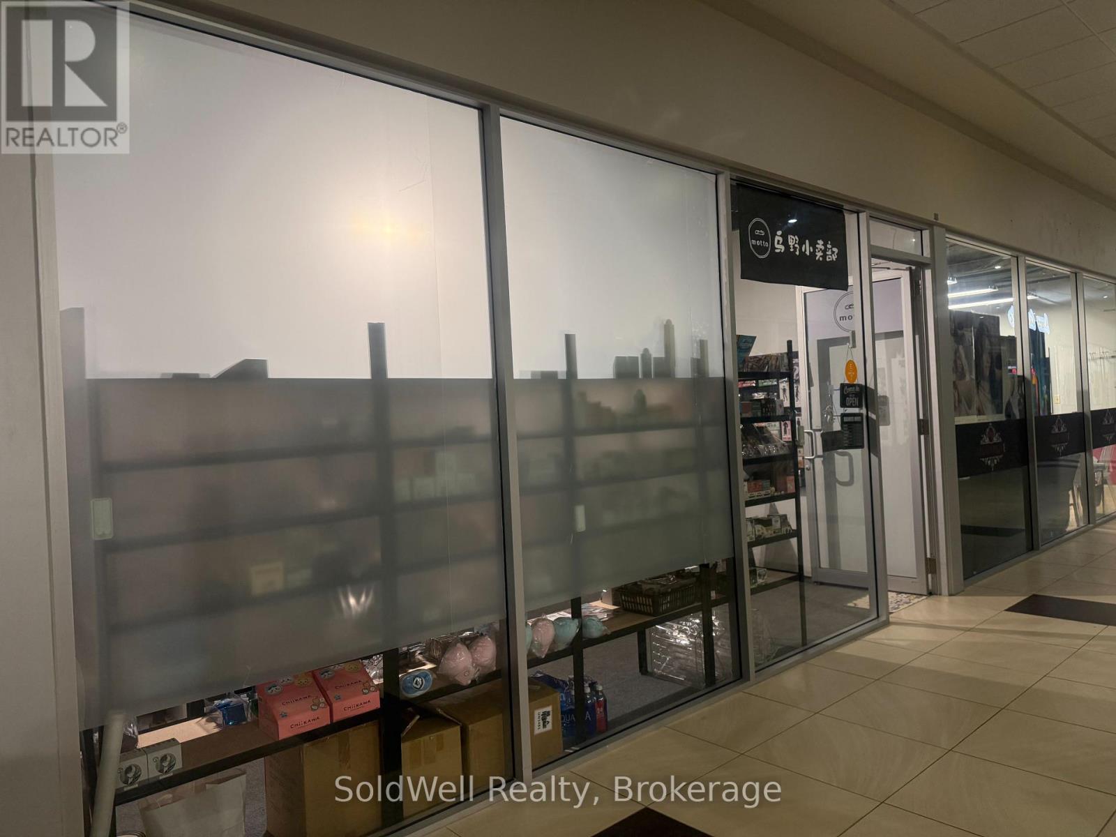 Photo 4 of 7 384 Yonge Street, Toronto ON