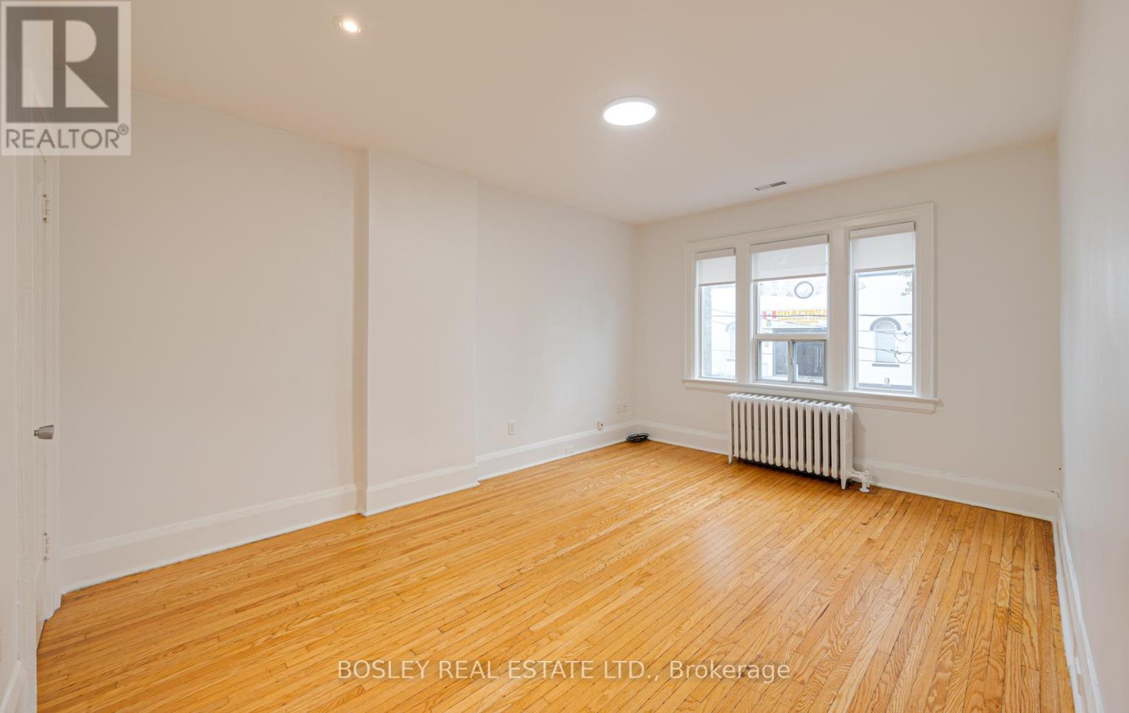 Photo 4 of Unit 2 272 Dovercourt Road, Toronto ON