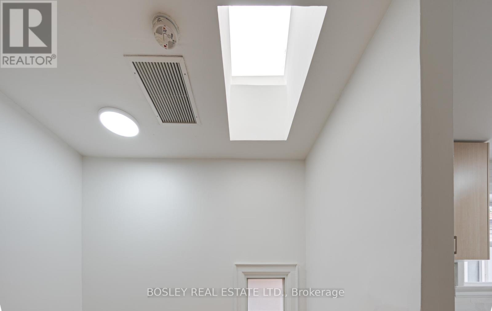 Photo 5 of Unit 2 272 Dovercourt Road, Toronto ON