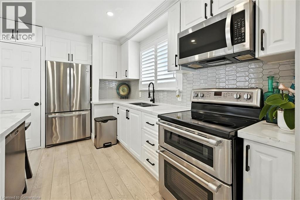 Photo 5 of 507 Upper James Street, Hamilton ON