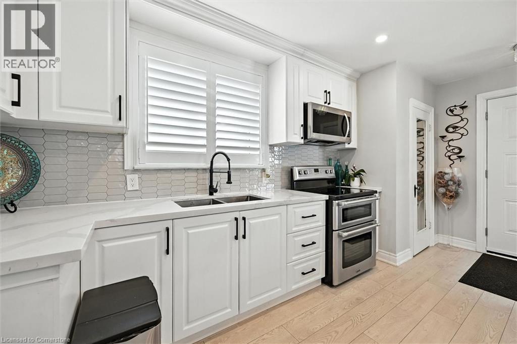 Photo 7 of 507 Upper James Street, Hamilton ON