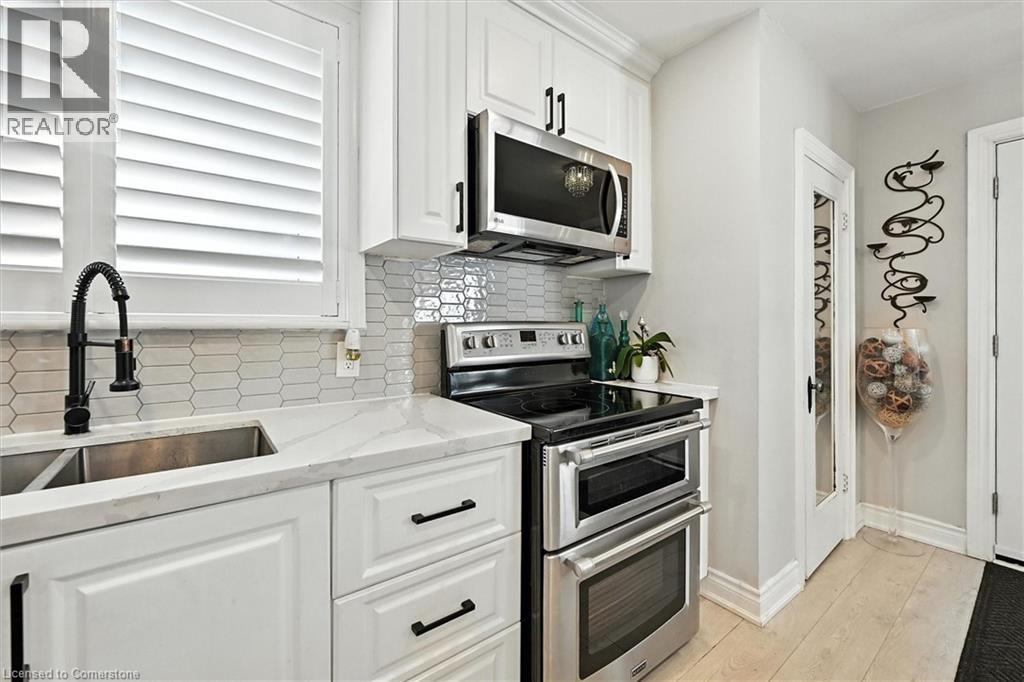 Photo 9 of 507 Upper James Street, Hamilton ON