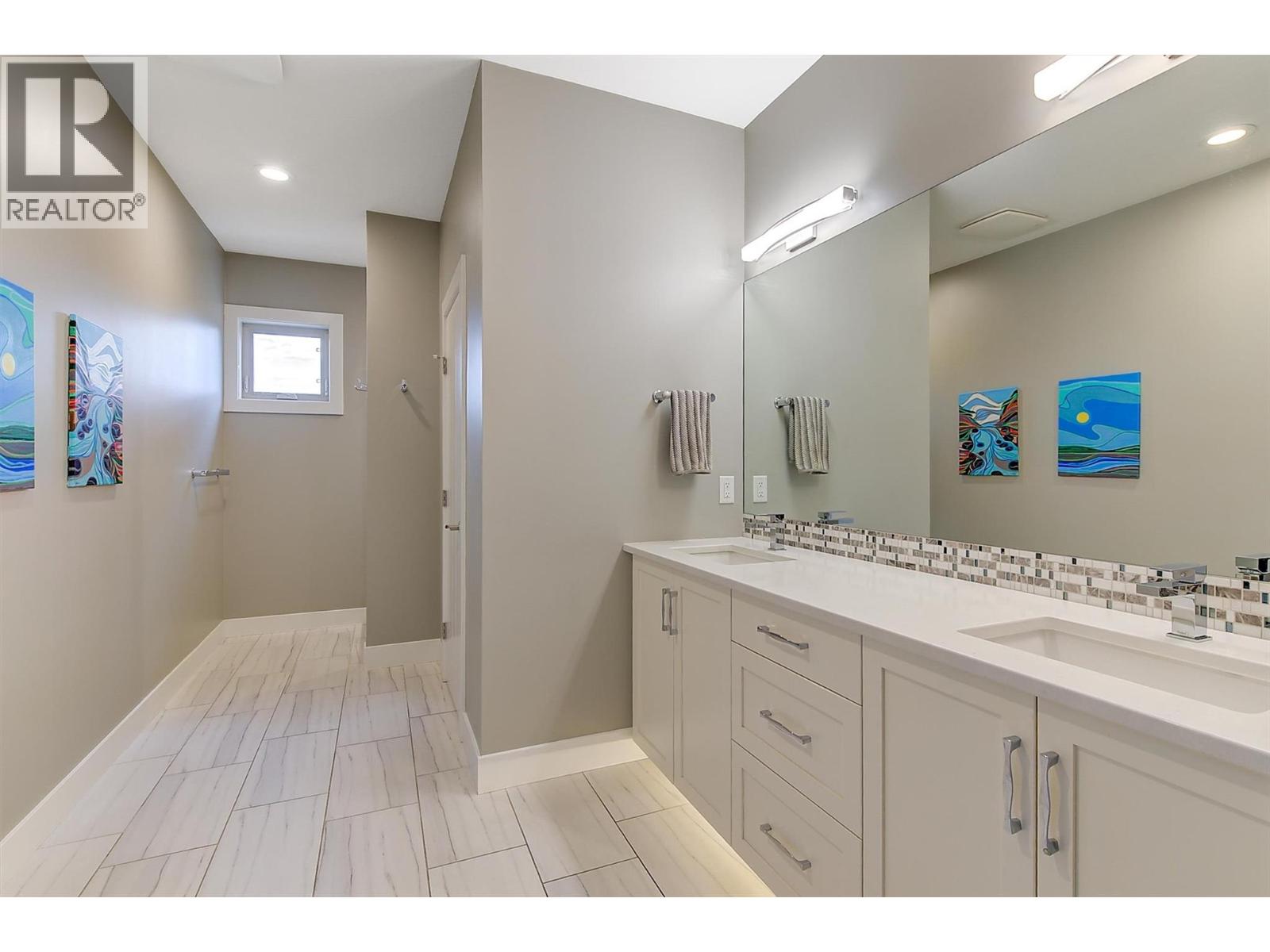 6 514 Quartz Crescent, Kelowna